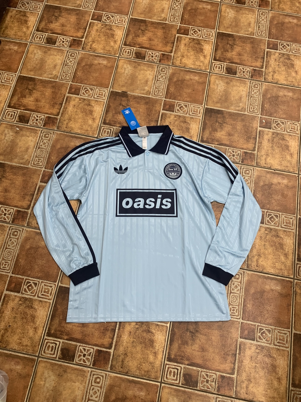 adidas Originals Oasis 2025 World Tour Long Sleeve Crewneck Jersey Size M
